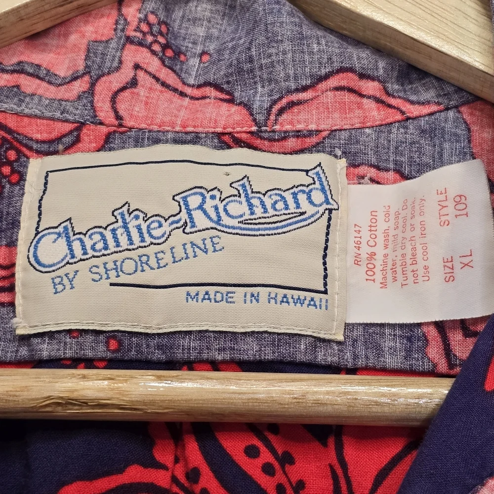 VTG Charlie Richard Shoreline Red/Blue 1/4 Button Up Hawaiian Shirt, Men's Sz XL